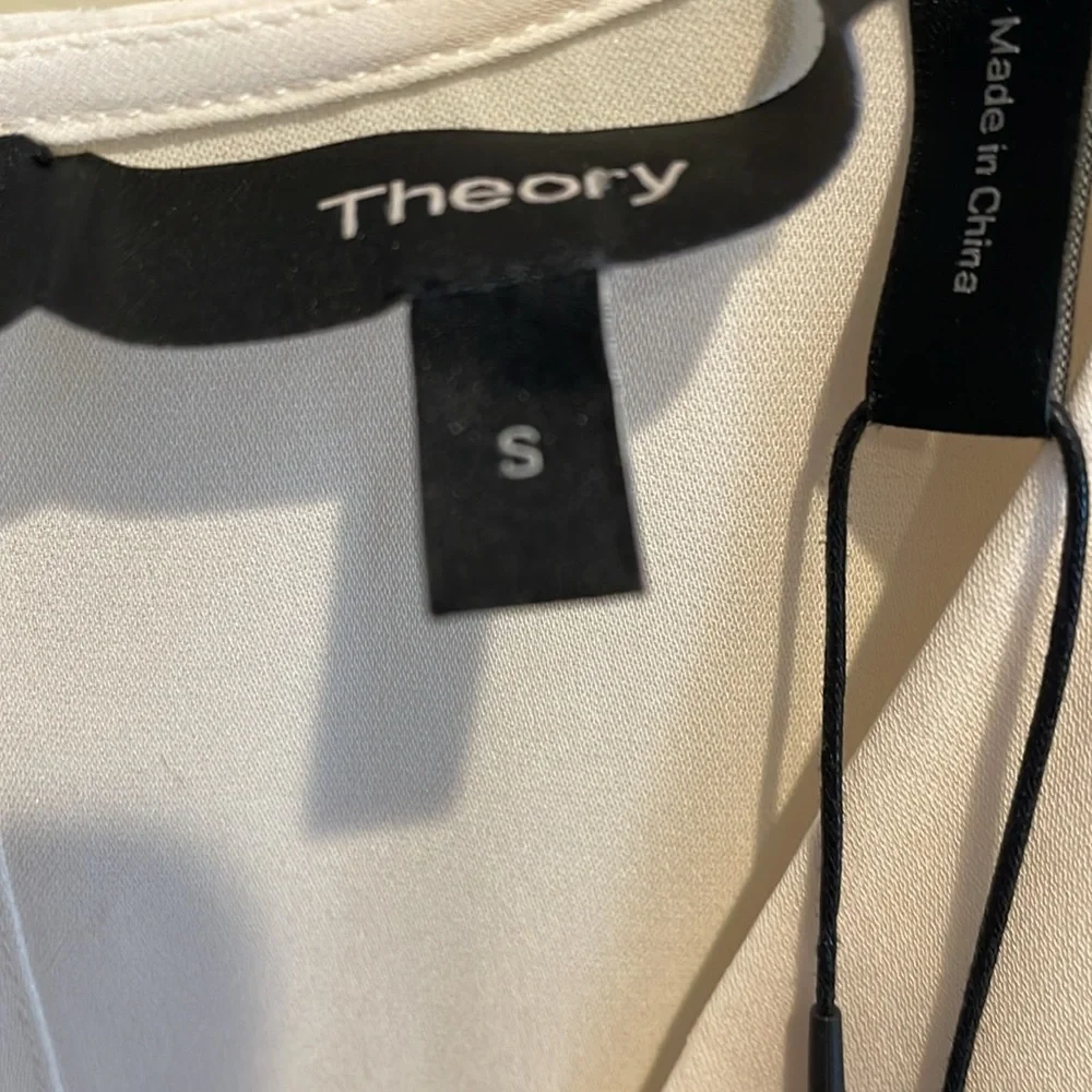 Theory 100% silk sleeveless top sz small - Picture 3 of 5